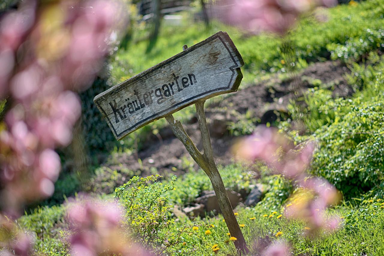 Pension Christl Caldaro Exteriör bild